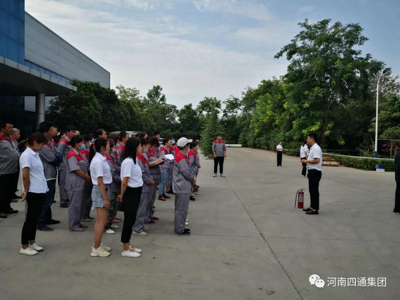 消防演習(xí)鳴警鐘，安全防線不放松